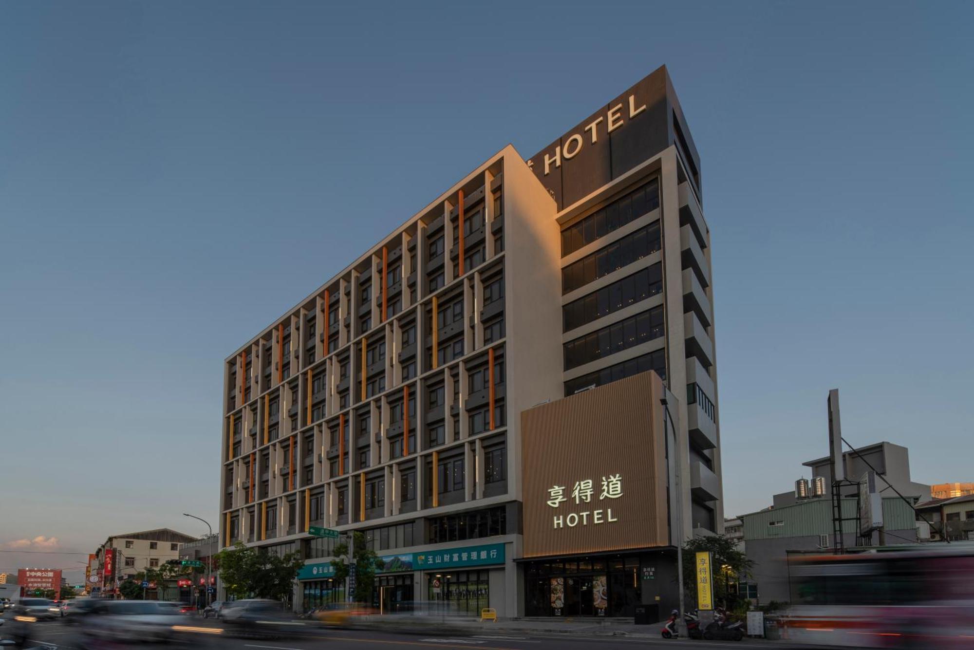In Joy Hotel Тайджун Екстериор снимка